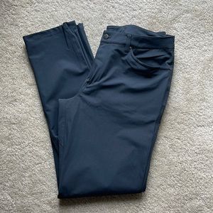 Brand new without tag Lululemon golf pants